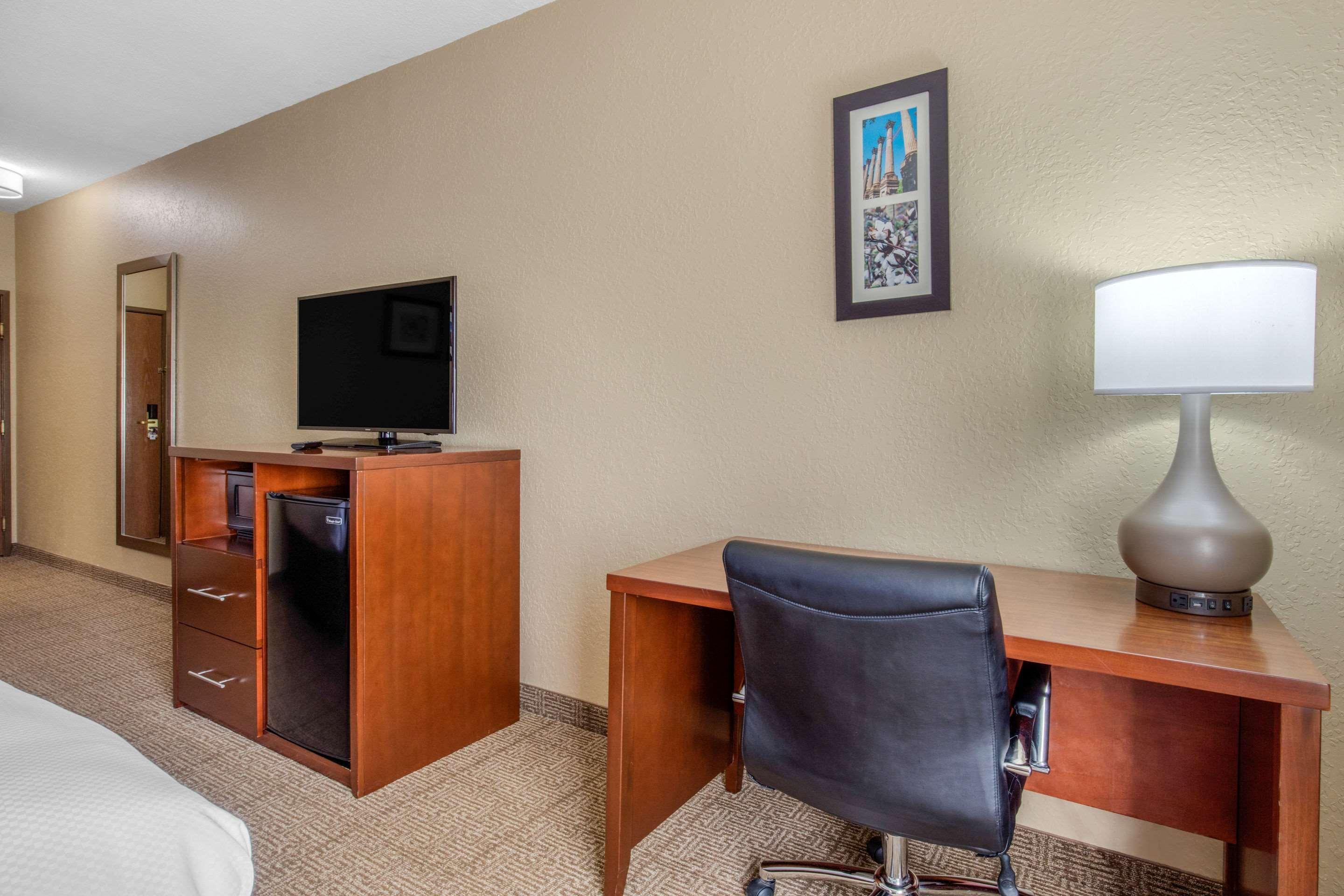 Comfort Inn & Suites McComb Exteriör bild